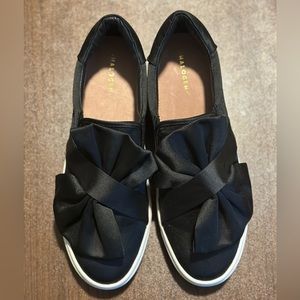 LIKE NEW Black Halogen Bow Sneakers